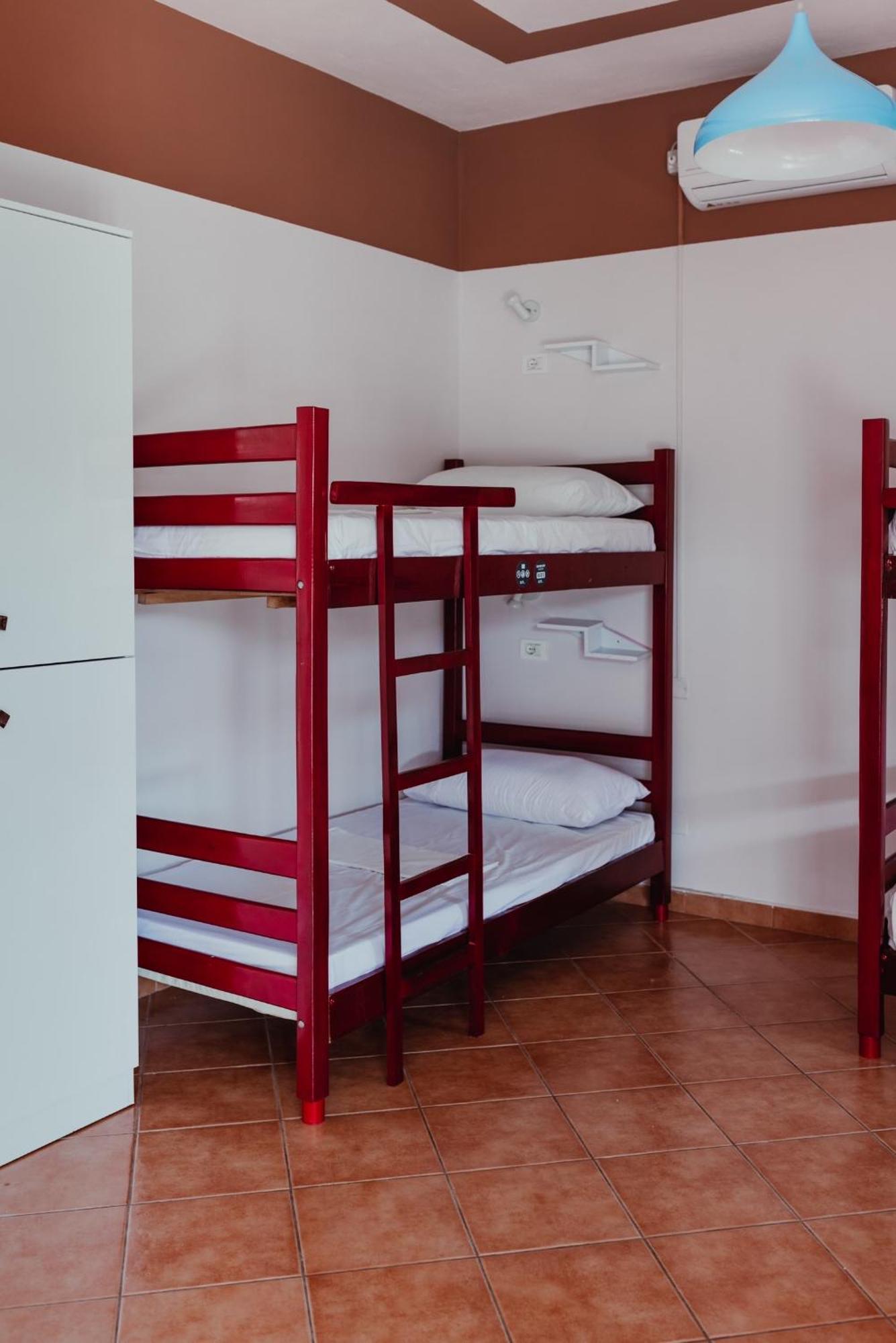 Bed Station Hostel & Bar Σκόδρα Εξωτερικό φωτογραφία