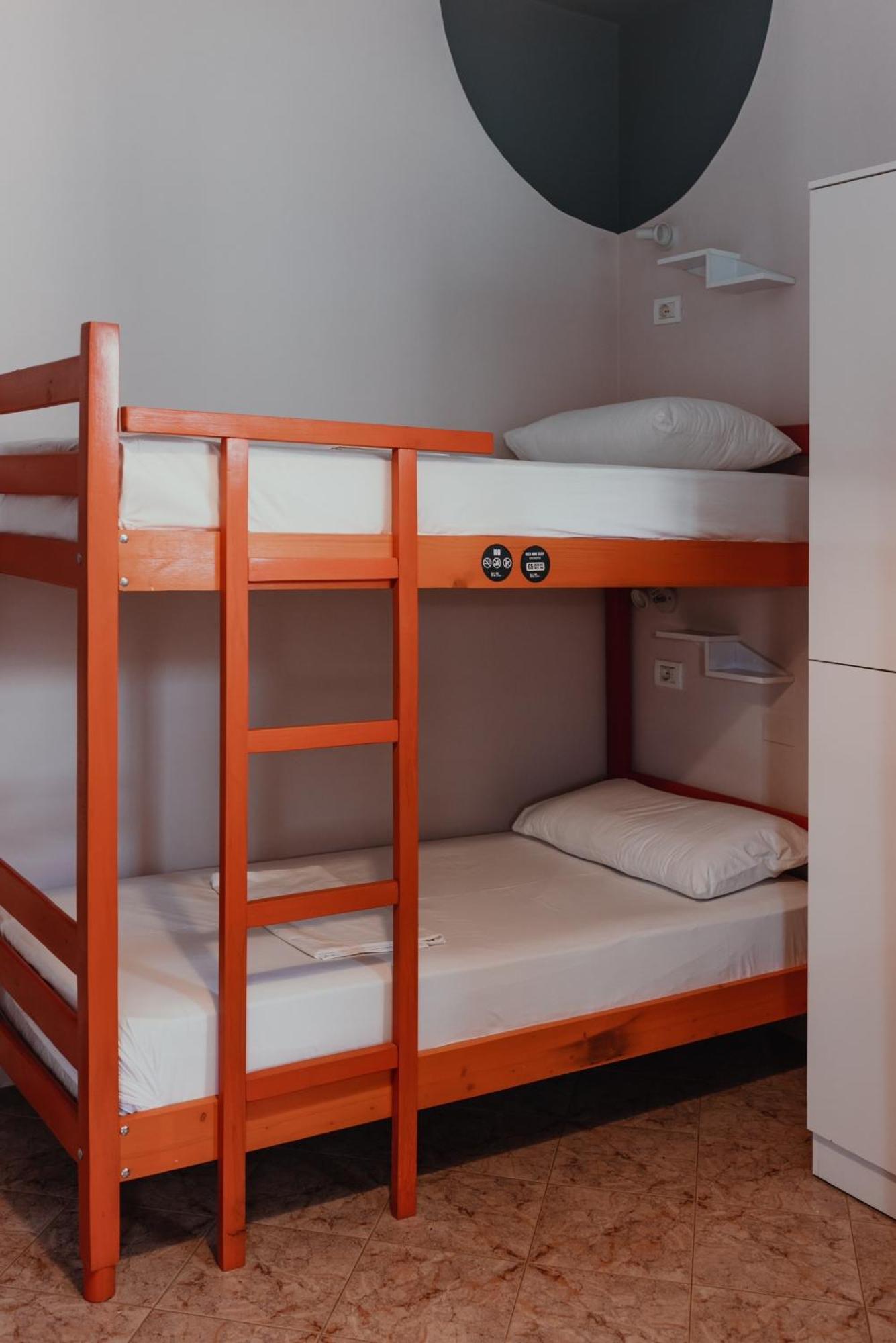 Bed Station Hostel & Bar Σκόδρα Εξωτερικό φωτογραφία