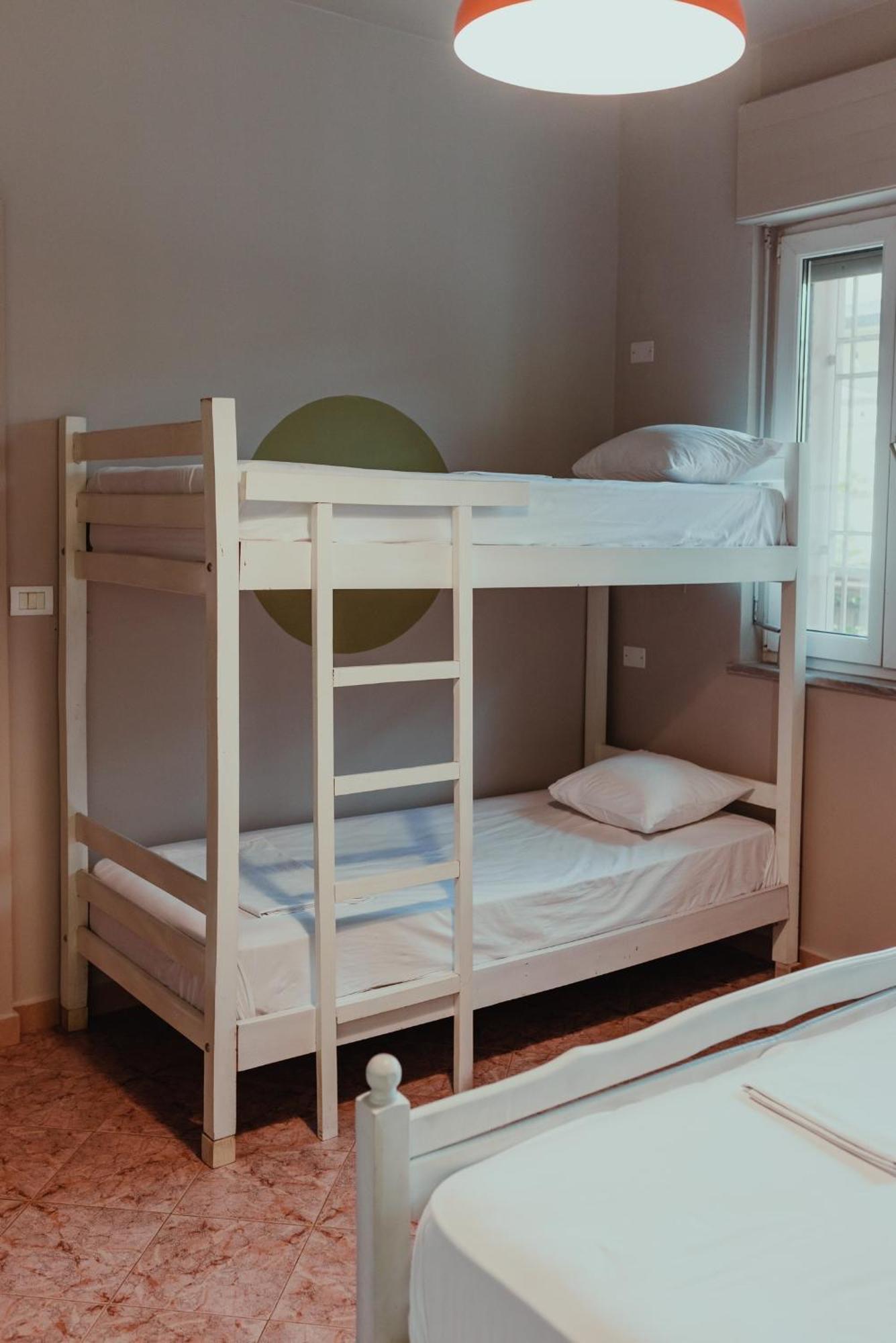 Bed Station Hostel & Bar Σκόδρα Εξωτερικό φωτογραφία
