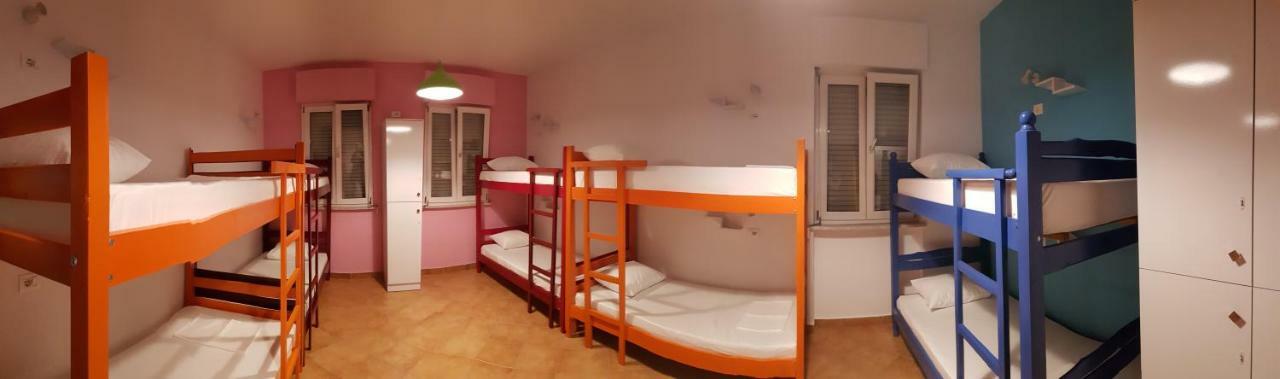 Bed Station Hostel & Bar Σκόδρα Εξωτερικό φωτογραφία